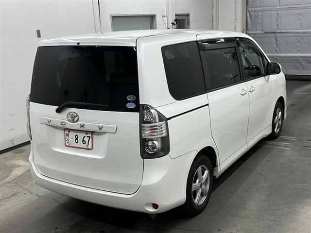 TOYOTA Voxy thumbnail 48