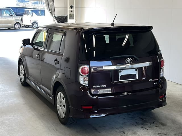 2010 TOYOTA Corolla Rumion