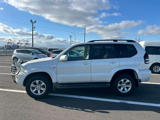2005 TOYOTA Land Cruiser Prado