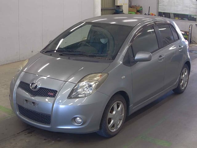 2005 TOYOTA Vitz