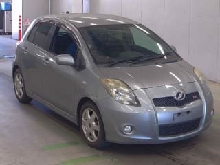 2005 TOYOTA Vitz
