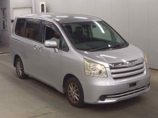 2009 TOYOTA Noah