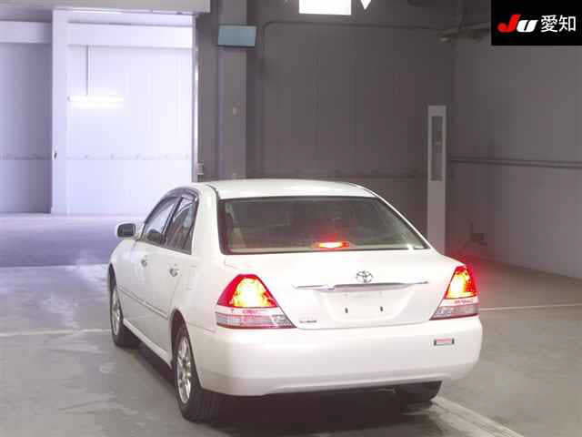 2004 TOYOTA Mark II