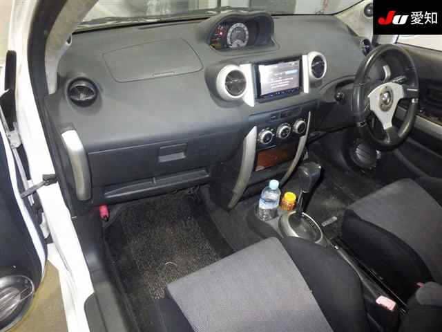 2005 TOYOTA IST