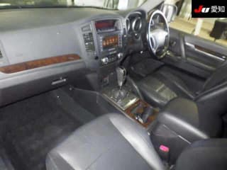 2011 MITSUBISHI Pajero