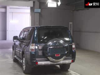 2011 MITSUBISHI Pajero