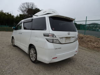 2011 TOYOTA Vellfire