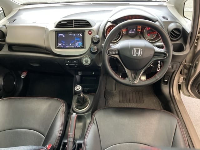 2010 HONDA Fit