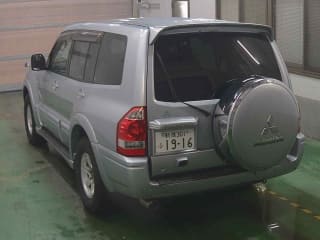 2005 MITSUBISHI Pajero