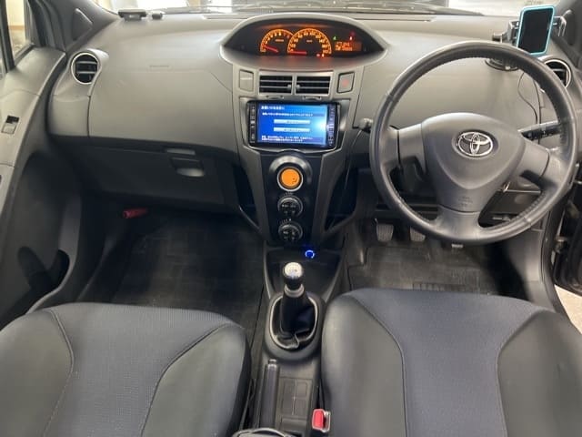 2008 TOYOTA Vitz