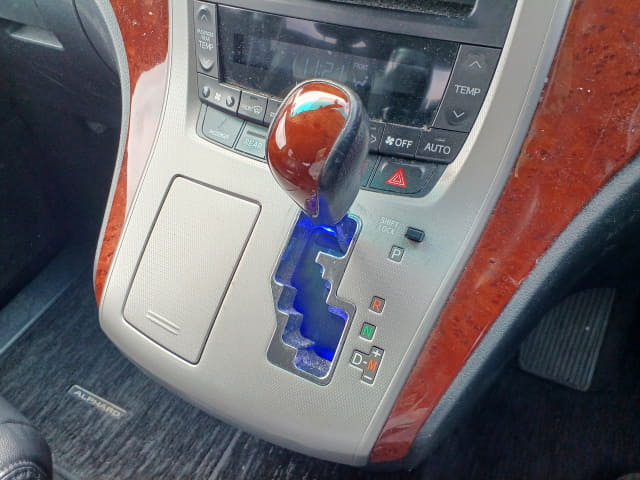 TOYOTA Alphard thumbnail 12