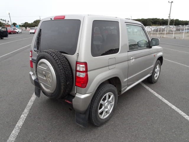 2005 MITSUBISHI Pajero Mini
