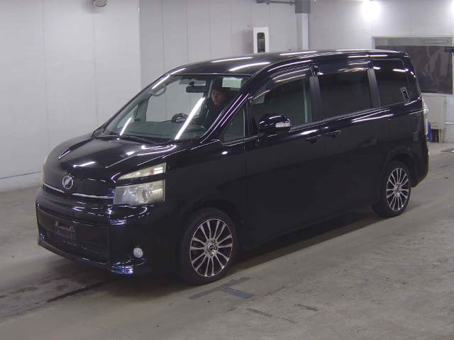 2011 TOYOTA Voxy