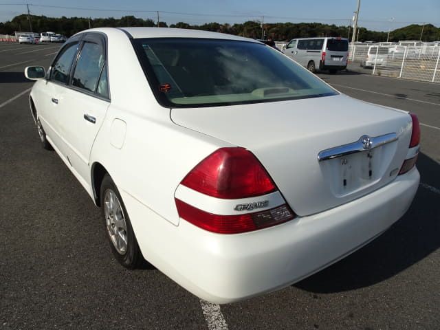 2002 TOYOTA Mark II