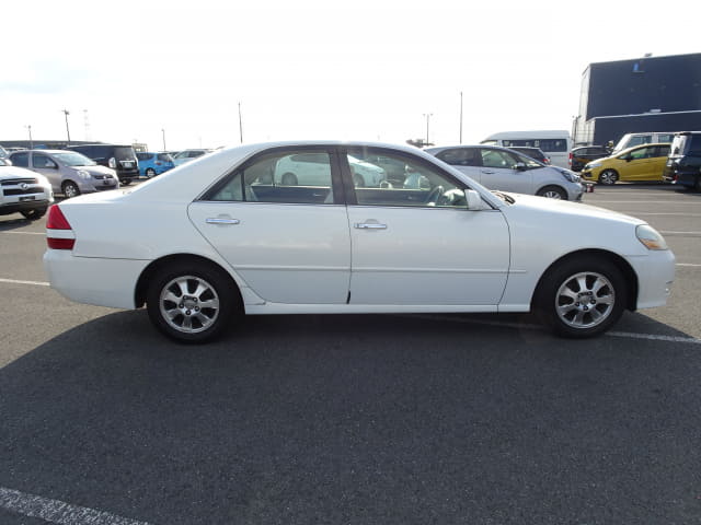 2002 TOYOTA Mark II