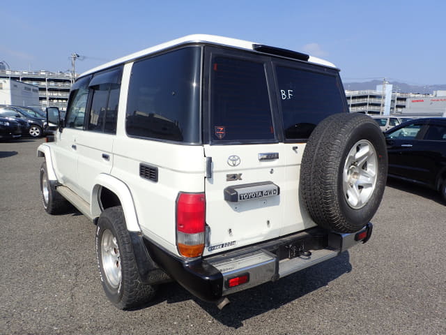 2003 TOYOTA Land Cruiser