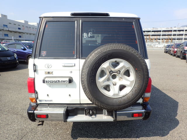 2003 TOYOTA Land Cruiser