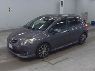 2010 TOYOTA Auris