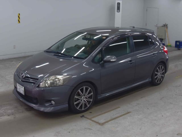 2010 TOYOTA Auris