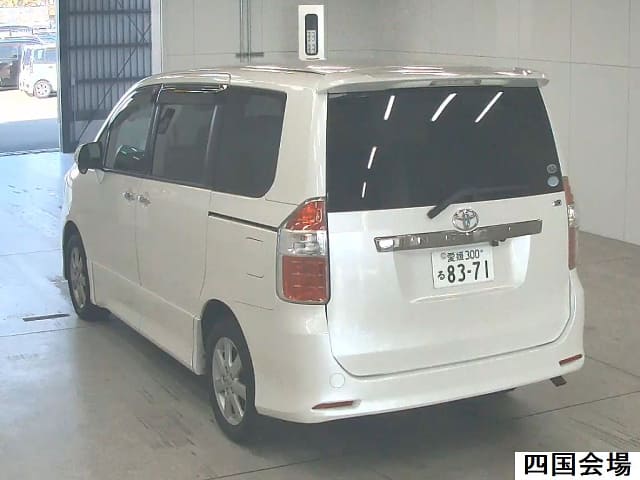 2008 TOYOTA Noah