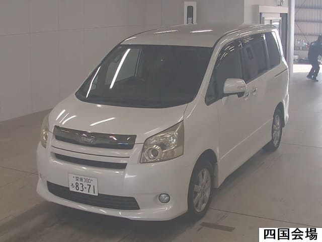 2008 TOYOTA Noah