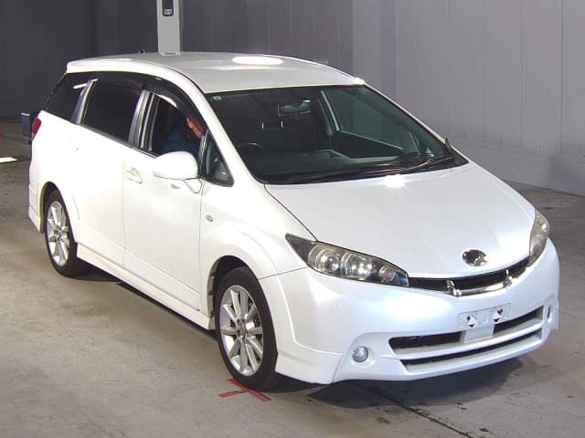 TOYOTA Wish thumbnail 5