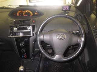 2006 TOYOTA Vitz
