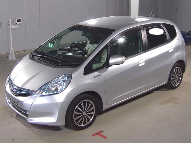 HONDA Fit Hybrid.
