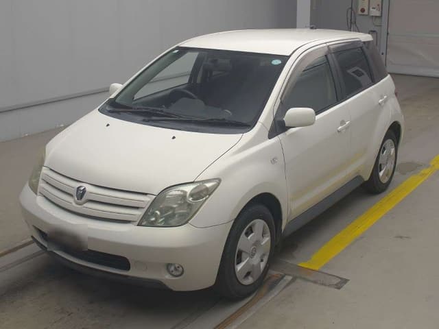 2005 TOYOTA IST