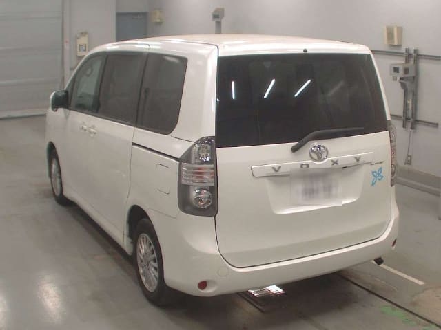 TOYOTA Voxy thumbnail 53