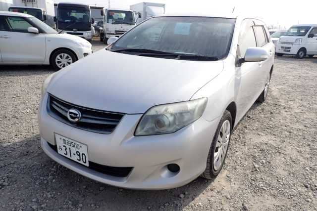 TOYOTA Corolla Fielder