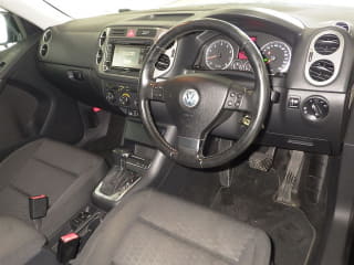 2008 VOLKSWAGEN Tiguan