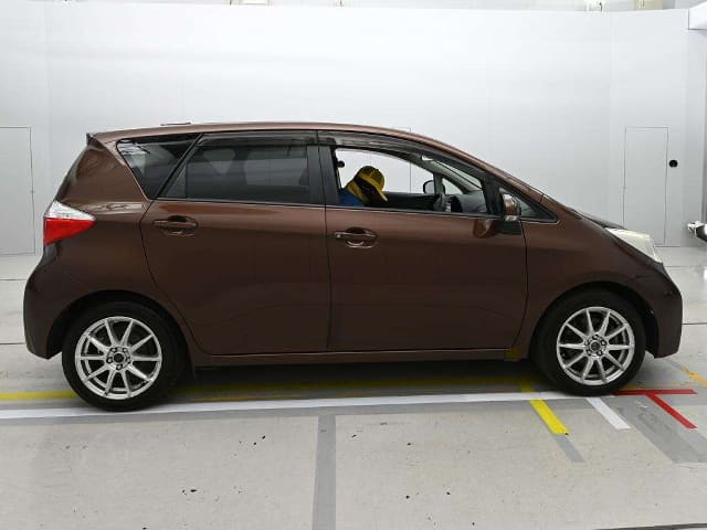 2011 TOYOTA Ractis