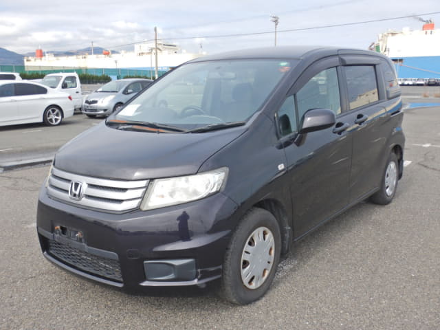 HONDA Freed Spike