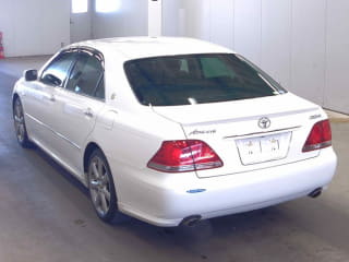 2004 TOYOTA Crown