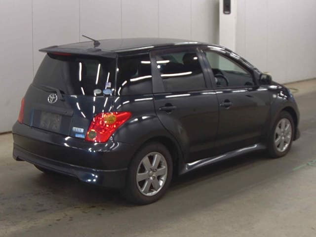 2005 TOYOTA IST