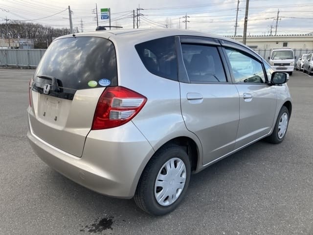2009 HONDA Fit