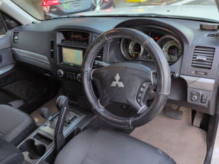 2010 MITSUBISHI Pajero