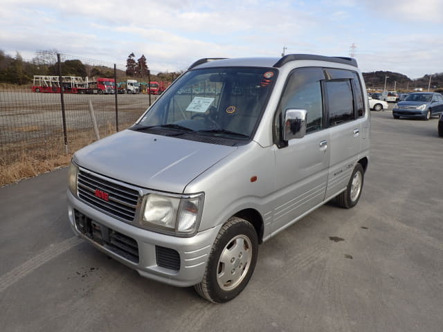 DAIHATSU Move Custom