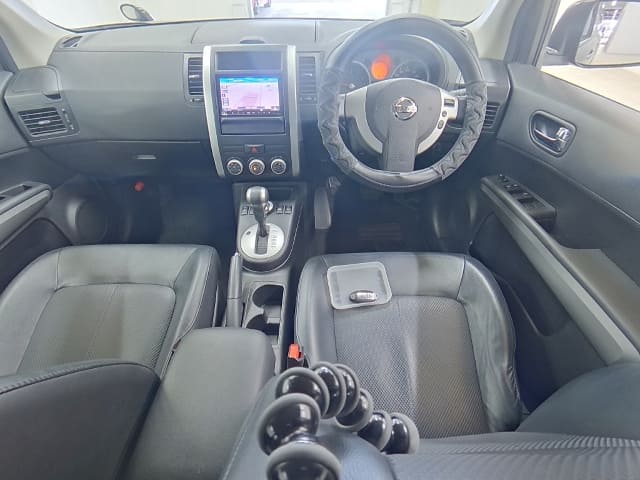 2010 NISSAN X-Trail