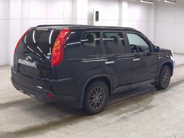 2010 NISSAN X-Trail