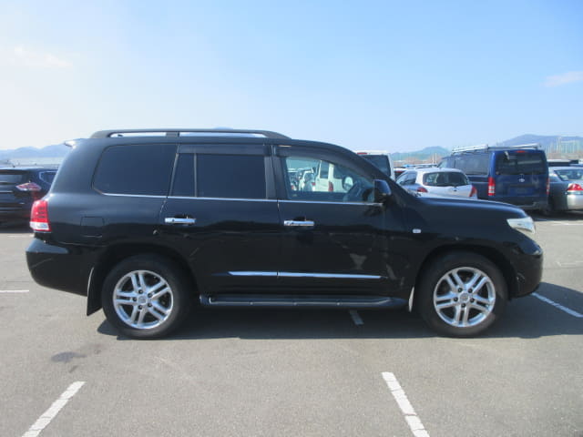 2009 TOYOTA Land Cruiser