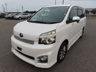 2011 TOYOTA Voxy