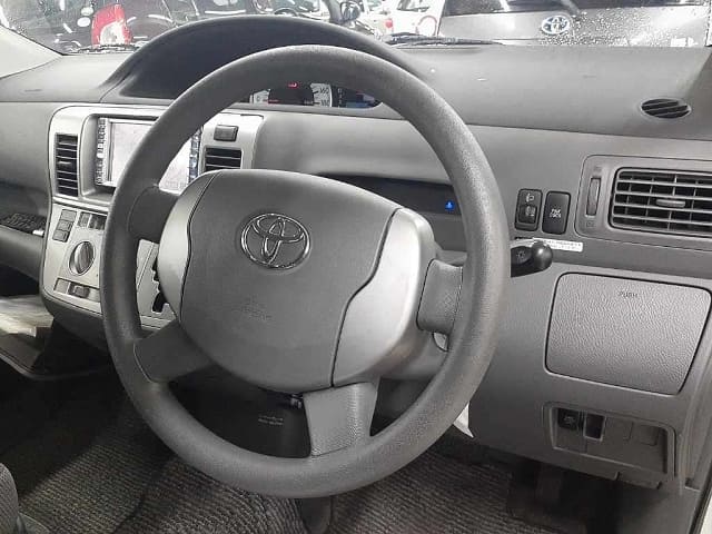 2005 TOYOTA Raum