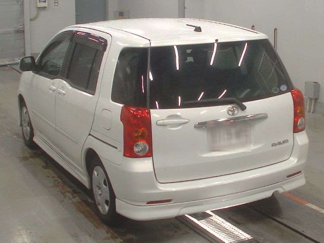 2005 TOYOTA Raum