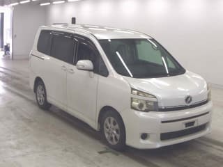 2010 TOYOTA Voxy