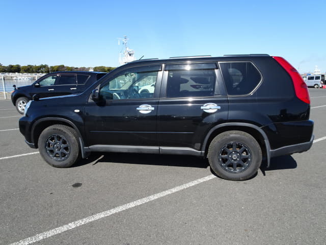 2010 NISSAN X-Trail