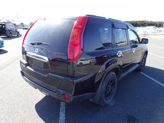 2010 NISSAN X-Trail
