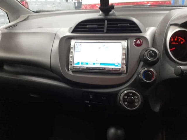 HONDA Fit thumbnail 8