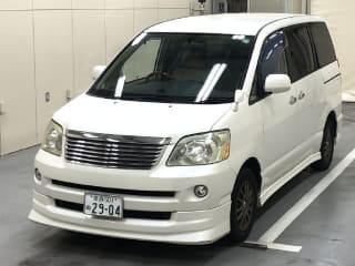 2005 TOYOTA Noah